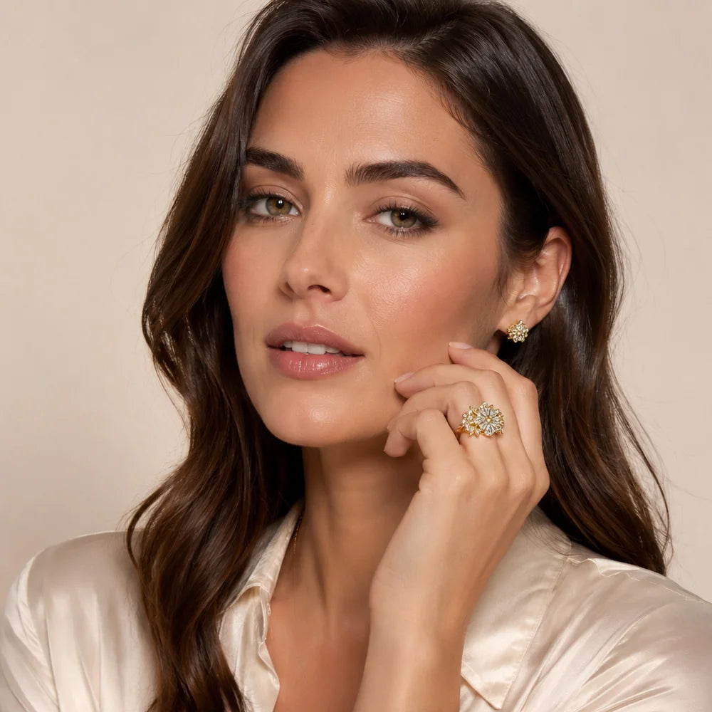 Gold-plated Daisy Cocktail Ring in Sterling Silver with Zircons
