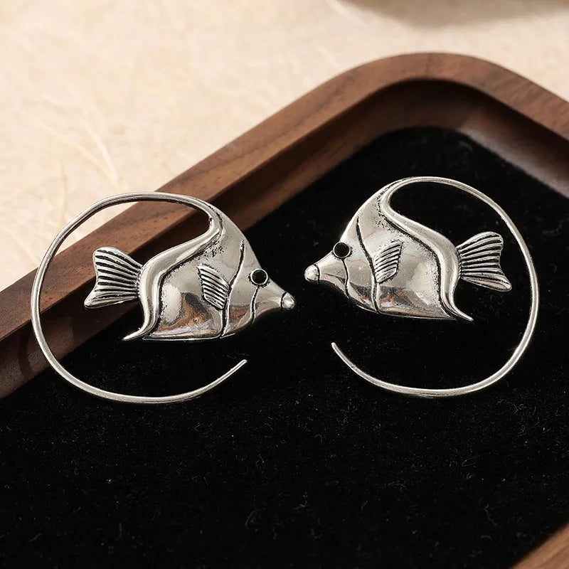 Vintage-Inspired Fish Circle Earrings in Copper Alloy