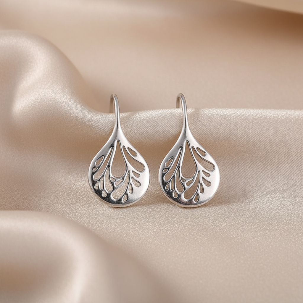 Vintage Inspired Minimalist Hollow Leaf Drop Earrings