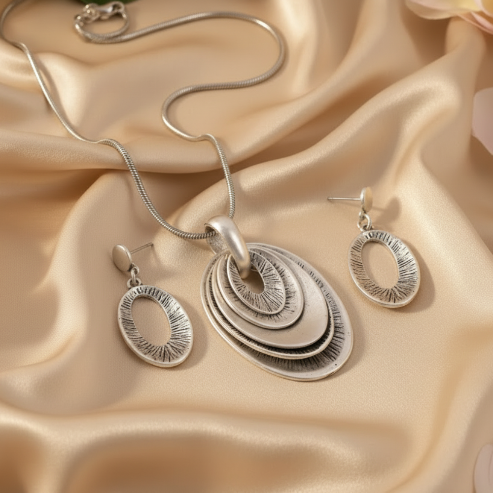 Oval Pendant Necklace & Earrings Set in Alloy - Bold Statement