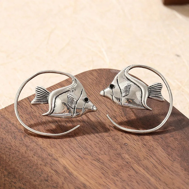 Vintage-Inspired Fish Circle Earrings in Copper Alloy