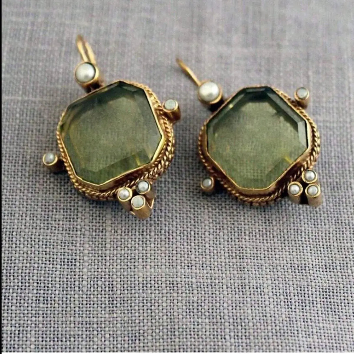 Retro Geometric Crystal Drop Earrings – Green & Blue Gems with Faux Pearls in Copper