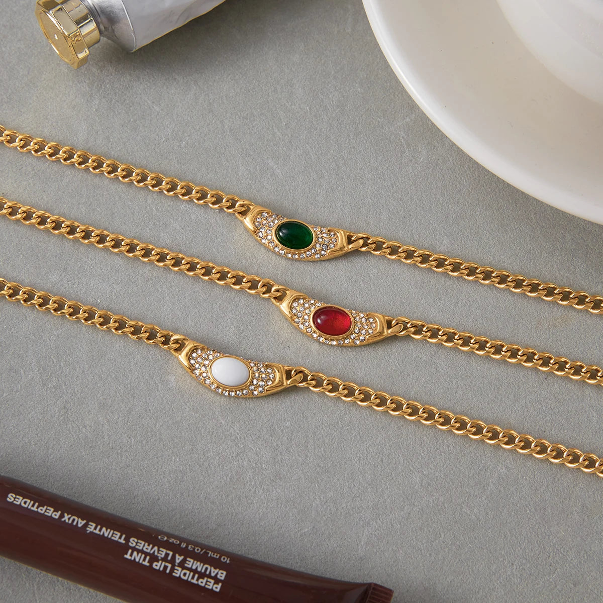 Vintage Glass Crystal Pendant Necklace – 18K Gold Plated Stainless Steel