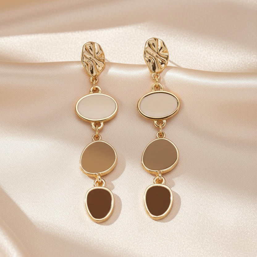 Elegant Gold-Plated Oil-Drip Stud Earrings in Alloy